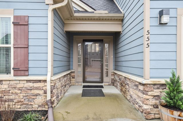 555 High Echelon Cir, Smyrna, TN 37167