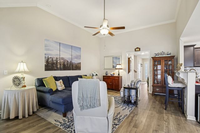 555 High Echelon Cir, Smyrna, TN 37167