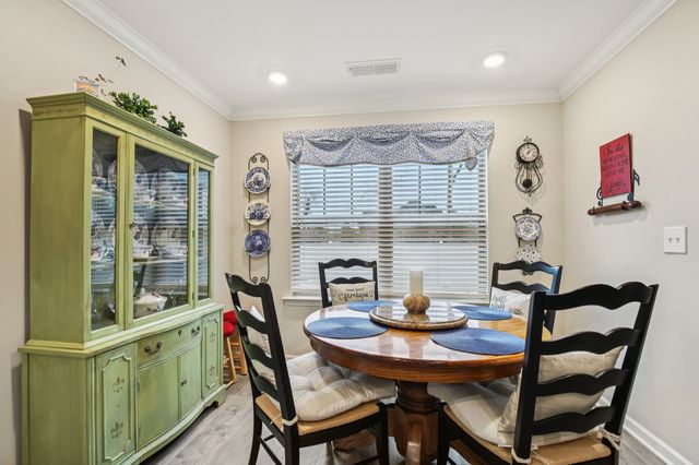 555 High Echelon Cir, Smyrna, TN 37167