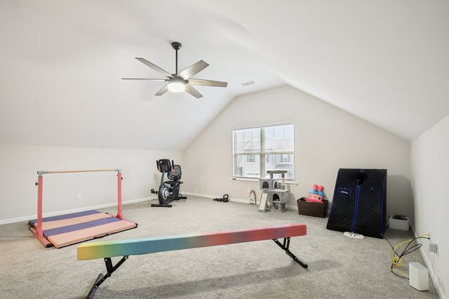 555 High Echelon Cir, Smyrna, TN 37167