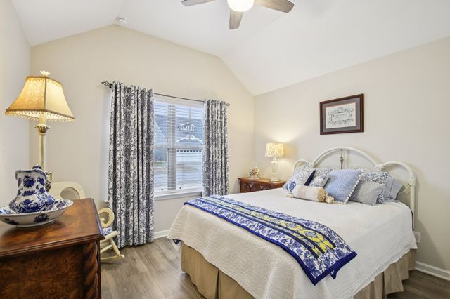 555 High Echelon Cir, Smyrna, TN 37167