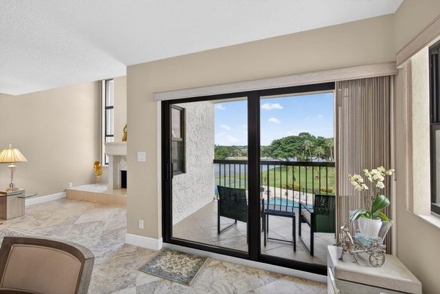 364 Golfview Road 506, North Palm Beach, FL 33408