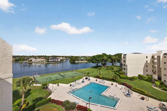 364 Golfview Road 506, North Palm Beach, FL 33408