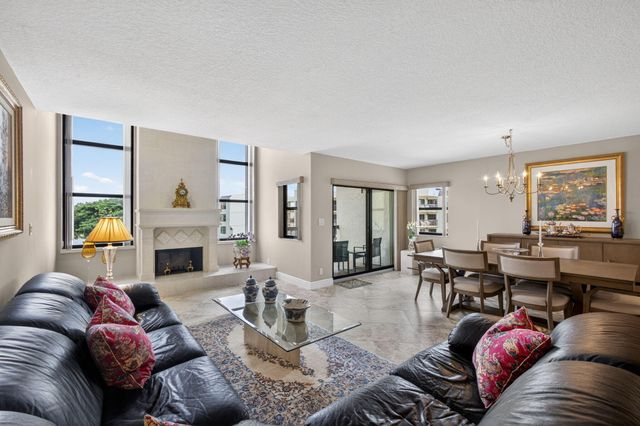 364 Golfview Road 506, North Palm Beach, FL 33408