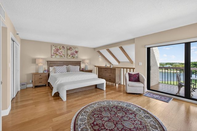 364 Golfview Road 506, North Palm Beach, FL 33408