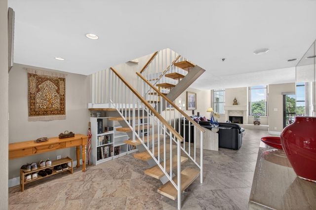 364 Golfview Road 506, North Palm Beach, FL 33408