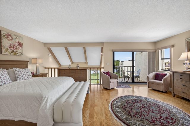 364 Golfview Road 506, North Palm Beach, FL 33408