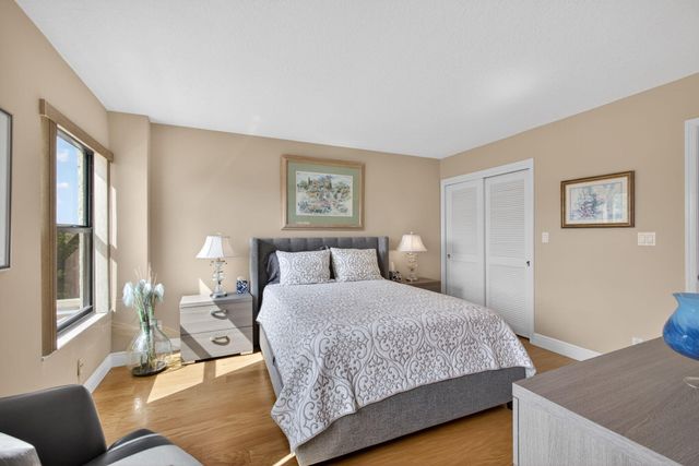 364 Golfview Road 506, North Palm Beach, FL 33408