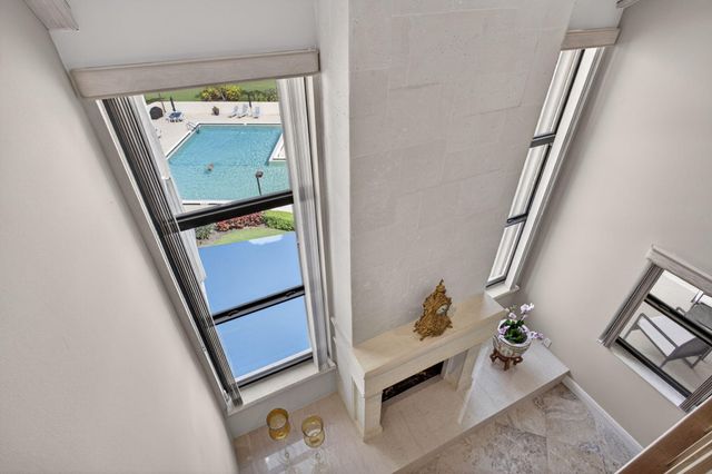 364 Golfview Road 506, North Palm Beach, FL 33408