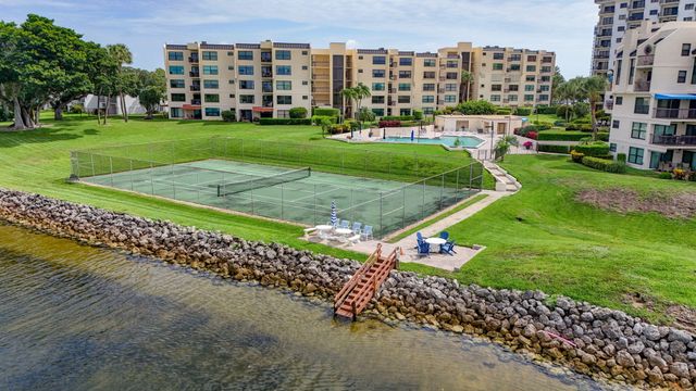364 Golfview Road 506, North Palm Beach, FL 33408