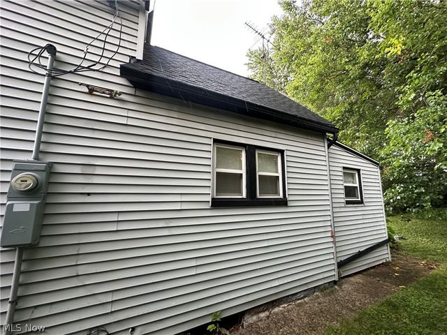 875 E 154th Street, Cleveland, OH 44110