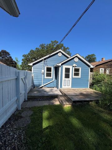 577 Glenbrook Avenue N, Oakdale, MN 55128