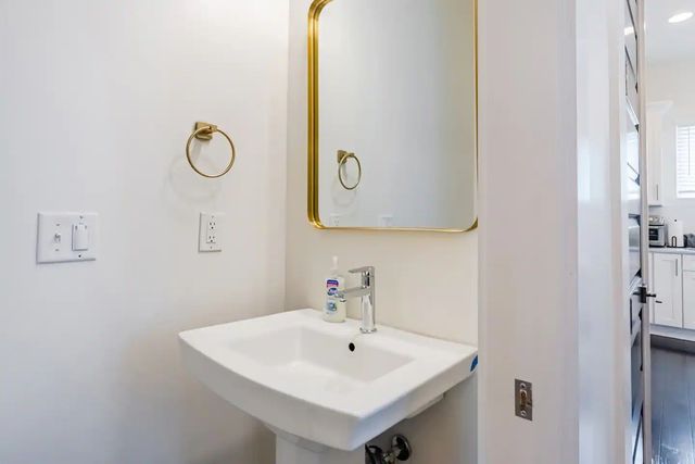 2410 Meharry Blvd Apt 9, Nashville, TN 37208