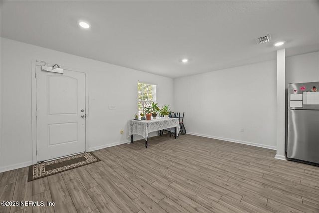 5980 CROSBY LAKE Way E, Macclenny, FL 32063