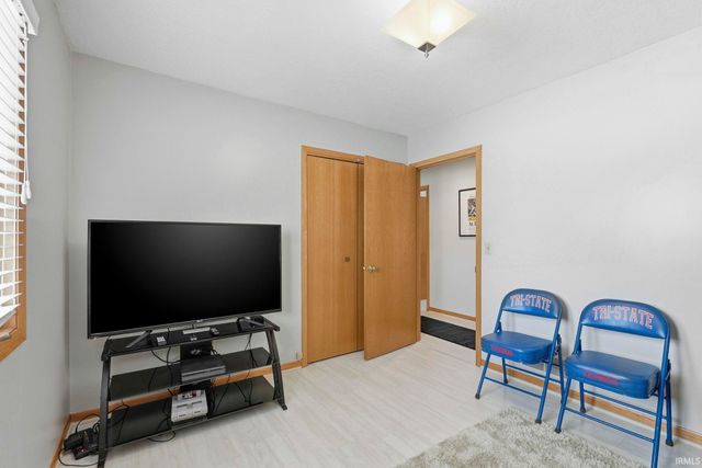 2303 Meadowsweet Court, Fort Wayne, IN 46808