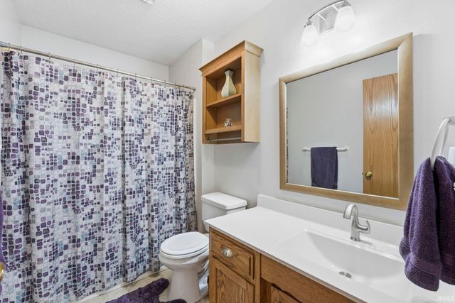 2303 Meadowsweet Court, Fort Wayne, IN 46808