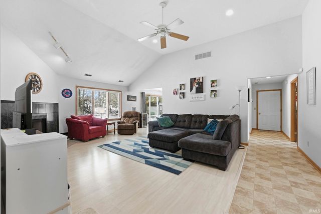 2303 Meadowsweet Court, Fort Wayne, IN 46808