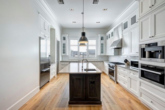 6826 Bellgreen Drive, Houston, TX 77030