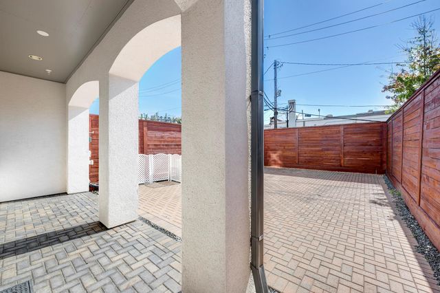 6826 Bellgreen Drive, Houston, TX 77030