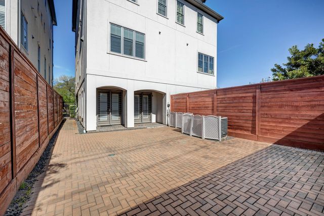 6826 Bellgreen Drive, Houston, TX 77030