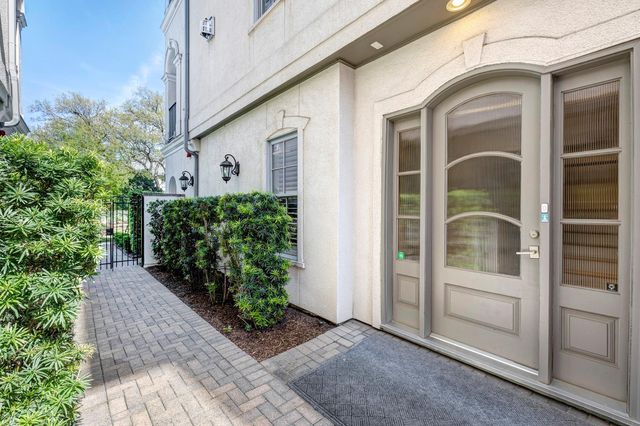 6826 Bellgreen Drive, Houston, TX 77030