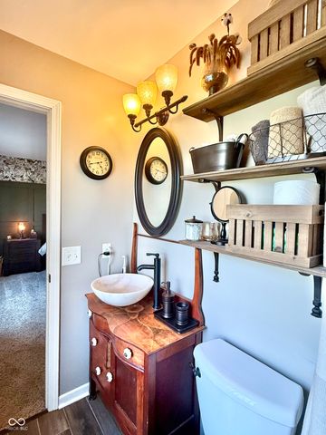 442 W Edgewood Drive, Danville, IN 46122