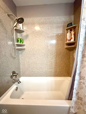 442 W Edgewood Drive, Danville, IN 46122