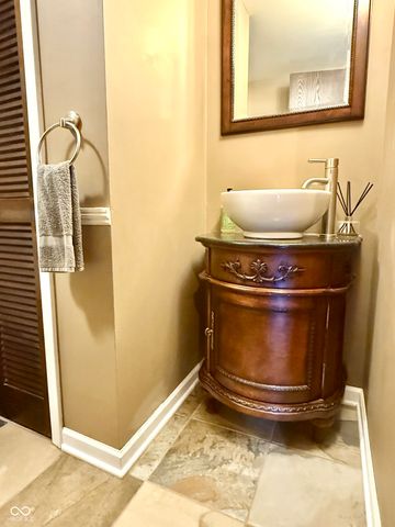 442 W Edgewood Drive, Danville, IN 46122