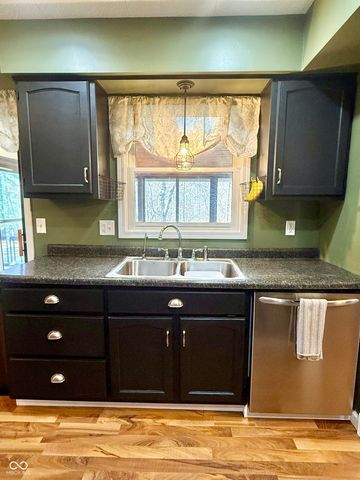 442 W Edgewood Drive, Danville, IN 46122