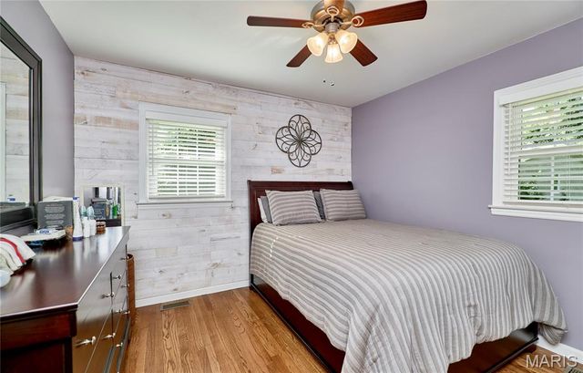 1127 Caulks Hill Road, St Charles, MO 63304