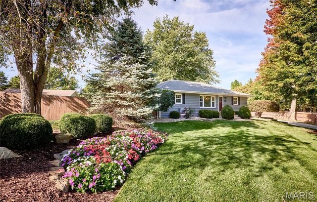 1127 Caulks Hill Road, St Charles, MO 63304