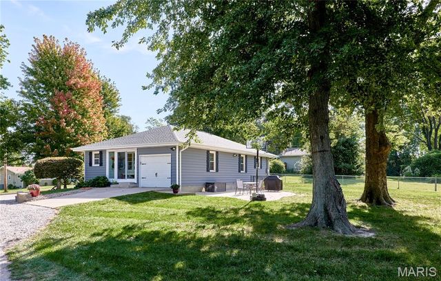 1127 Caulks Hill Road, St Charles, MO 63304