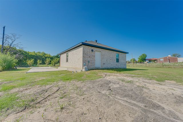 8064 County Road 1040, Rice, TX 75155