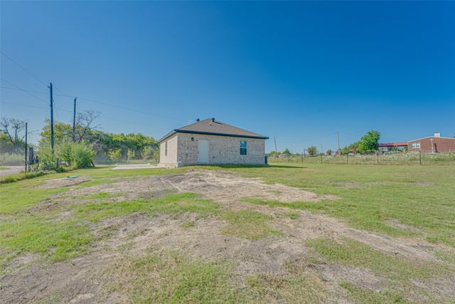 8064 County Road 1040, Rice, TX 75155