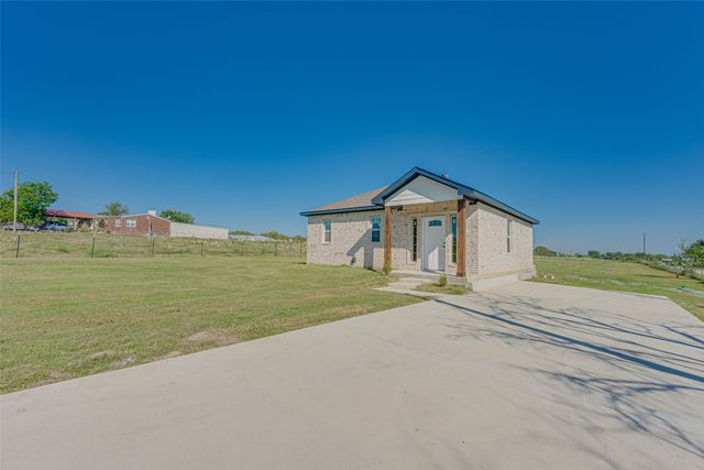 8064 County Road 1040, Rice, TX 75155