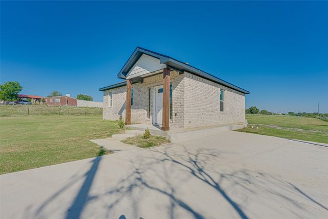 8064 County Road 1040, Rice, TX 75155