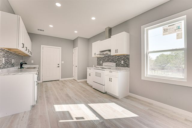 8064 County Road 1040, Rice, TX 75155