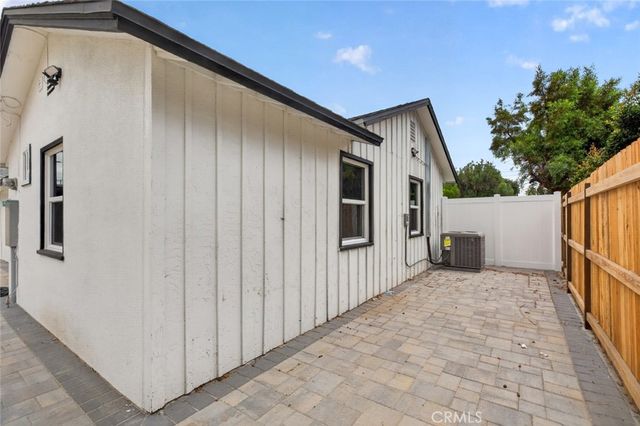 7359 Louise Avenue, Van Nuys, CA 91406