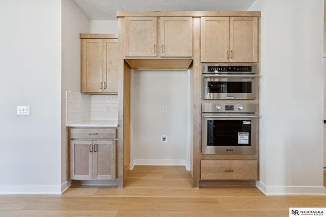 10908 N 159 Avenue, Bennington, NE 68007