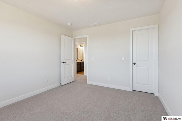 10908 N 159 Avenue, Bennington, NE 68007
