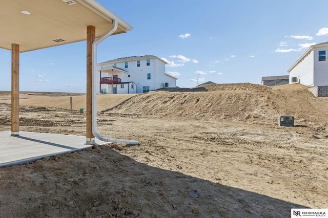 10908 N 159 Avenue, Bennington, NE 68007