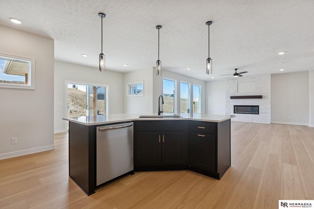 10908 N 159 Avenue, Bennington, NE 68007
