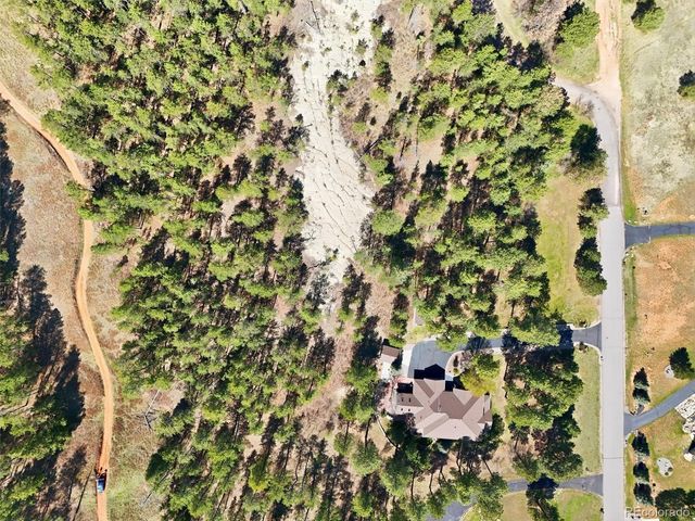 ., Larkspur, CO 80118