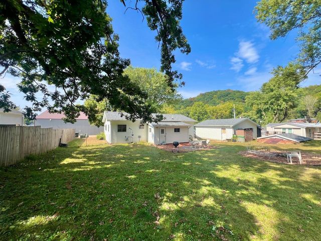 1281 Center Lane, Richland Center, WI 53581