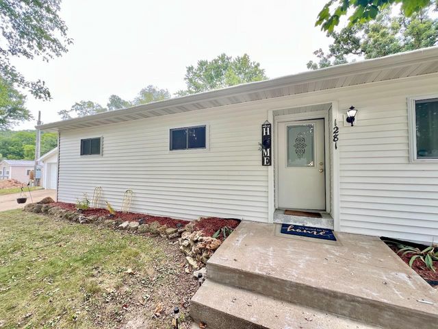 1281 Center Lane, Richland Center, WI 53581