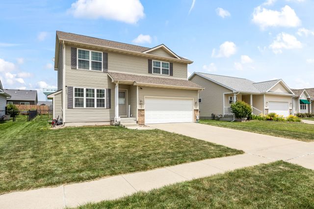 9665 Red Sunset Court, West Des Moines, IA 50266