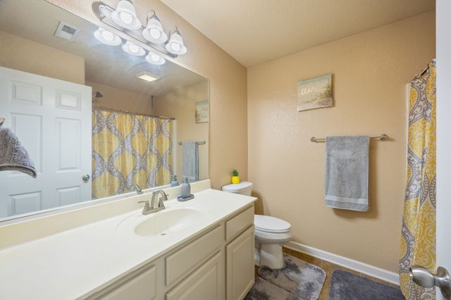 9665 Red Sunset Court, West Des Moines, IA 50266