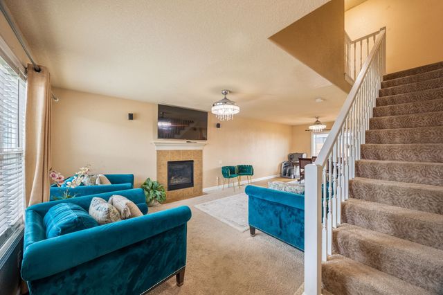 9665 Red Sunset Court, West Des Moines, IA 50266