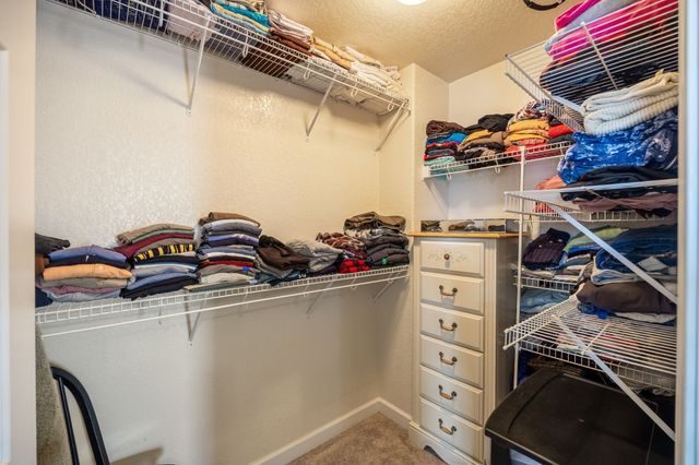 9665 Red Sunset Court, West Des Moines, IA 50266