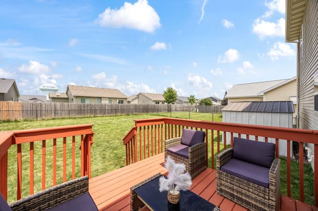 9665 Red Sunset Court, West Des Moines, IA 50266